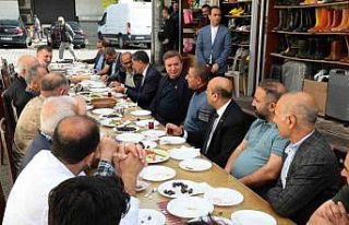 Vali Aydoğdu Buğday Meydanı esnafıyla bir araya...