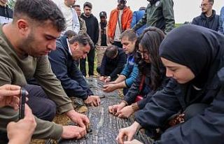 Vali Aygöl’den genç çiftçilere destek