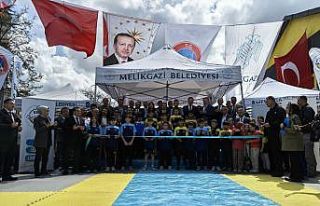 Vali Çiçek: "ERVA Spor Okullarını şeref...