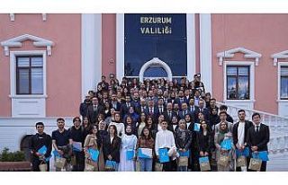 Vali Çiftçi’den Palandöken Ekonomi Forumu’nda...