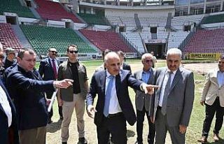 Vali Zorluoğlu, Diyarbakır Atatürk Stadyumundaki...