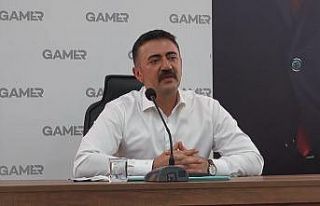 Valilik personelinden Tunceli Valisi Tekbıyıkoğlu...