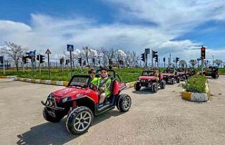 Van Büyükşehir Belediyesinden öğrencilere trafik...