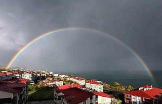 Van Gölü’nde gökkuşağı görsel şölen oluşturdu
