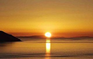 Van Gölü’nde muhteşem gündoğumu