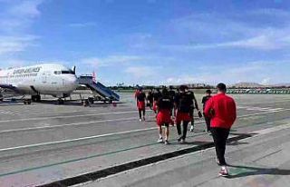 Vanspor kafilesi uçakla Elazığ’a gitti