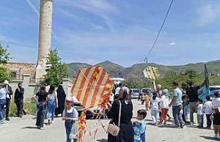 Vefat eden oğlu anısına uçurtma şenliği düzenledi