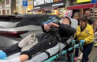 Yağmur nedeniyle kayganlaşan yolda motosiklet kaza...