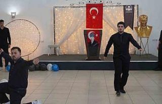 Yalova’da Gençlik Balosu renkli görüntülere...