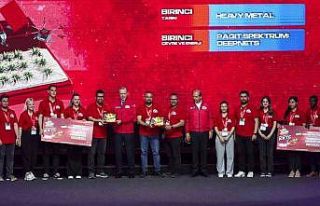 YDÜ’den TEKNOFEST’te çifte şampiyonluk