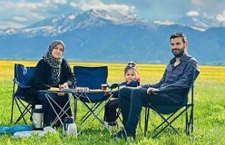 Yüksekova’da iki mevsim arası renk cümbüşü