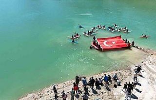 Yusufeli Barajı’nda kano ve rafting coşkusu