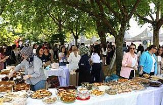 Ziraat fakültesinde geleneksel tomurcuk şenliği