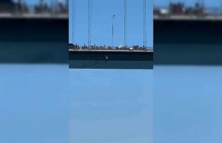 15 Temmuz Şehitler Köprüsü’nden atlayan bir...