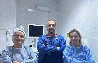 2 yaşındaki çocuğun midesinden 4 santimetrelik...