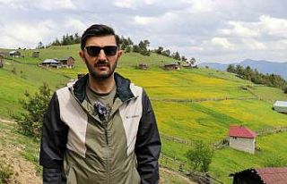 3 bin kilometreden gelip memleketini tanıtıyor