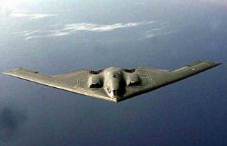 ABD’nin B-2 bombardıman uçaklarını Guam Adası’na...