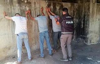 Adana’da uyuşturucu denetimi: 65 şüpheli yakalandı