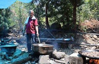 Adana’nın dağ köyünde 89 yıllık bayram geleneği