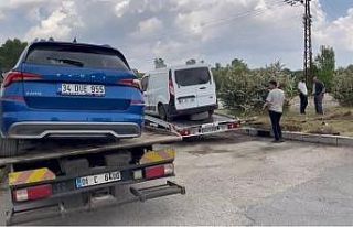 Adilcevaz’da trafik kazası: 2 ölü, 1 yaralı