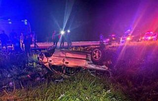 Afyonkarahisar’da şarampole devrilen otomobildeki...