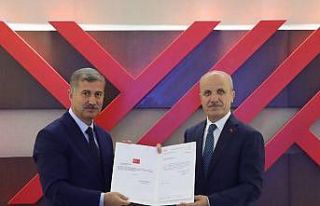 AİÇÜ Rektörü Prof. Dr. İlhami Gülçin, rektörlük...