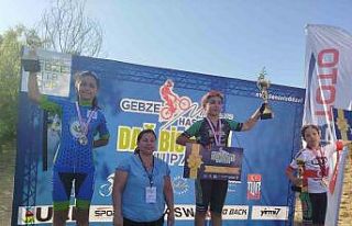 Akhisarlı pedallar Gebze’de kürsüye çıktı