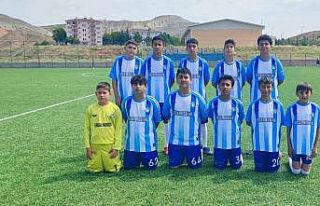 Akkışla’da ücretsiz futbol kursu