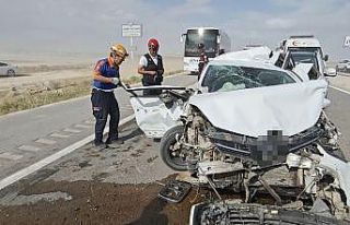 Aksaray’da kum fırtınasında 5 araç çarpıştı:...