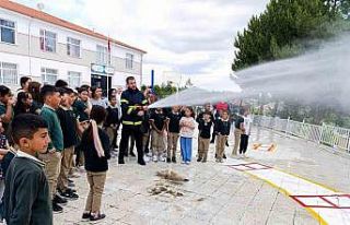 Alaca Belediyesi’nden miniklere yangın eğitimi