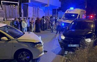 Alkollü sürücü park halindeki araca çarptı