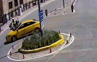 Amasya’da motosikletli polis ile ticari taksi çarpıştı:...