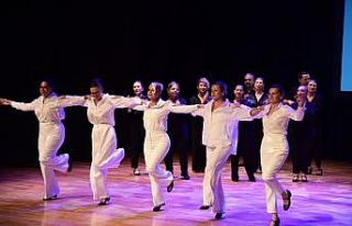 Anadolu Üniversitesi’nde Halk Dansları ve Sirtaki...