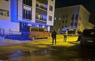 Annesiyle boşanma aşamasındaki babasını sokak...