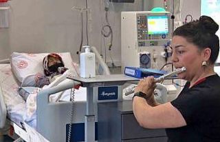 Antalya’da diyaliz merkezinde notalarla tedavi