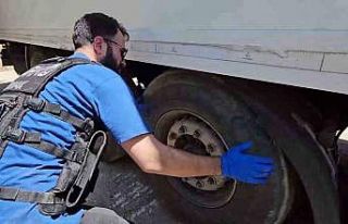 Araçtaki 30 kilogram uyuşturucuyu ’Hektor’ buldu