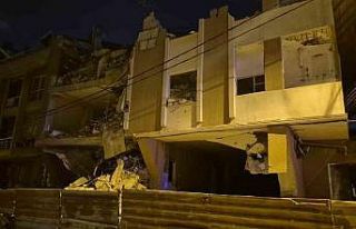 Avcılar’da kentsel dönüşüm kapsamında yıkımına...