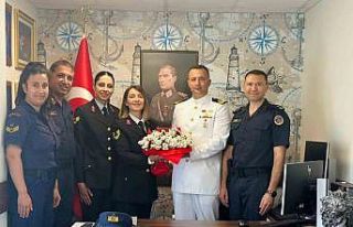 Aydın İl Jandarma Komutanlığı’ndan ’çiçekli’...