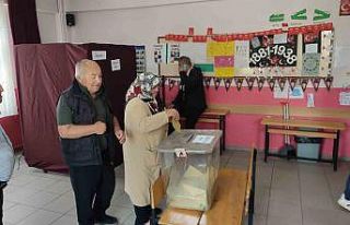 Aydınlıkevler Mahallesi 3. kez muhtarlık seçimine...