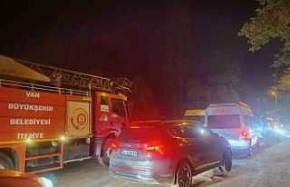 Bahçesaray’da çaya düşen kız çocuğu hayatını...