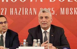 Bakan Bolat, Rusya’da Türk işadamlarıyla bir...