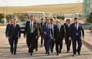 Bakan Kacır’dan Roketsan’a ziyaret