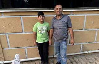 Balık ağıyla kuşu kurtardı