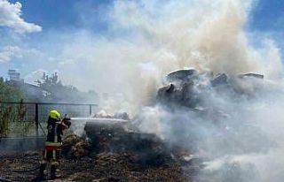 Balıkesir’de 500 balya saman kül oldu