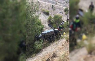 Balıkesir’de otomobil şarampole uçtu: 5 Yaralı