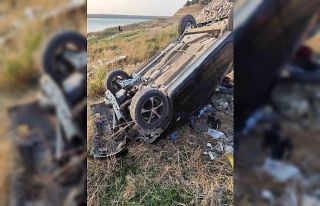 Baraj kenarına uçan otomobildeki 3 kişi yaralandı