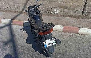 Bariyerlere çarpan motosiklet sürücüsü ağır...