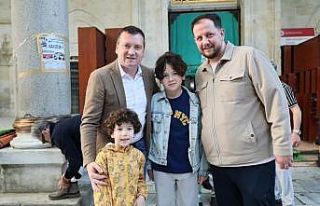 Başkan Balcıoğlu bayram namazını Piri Mehmet...