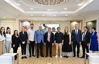 Başkan Böcek: "Benim çalışmalarımda parti...