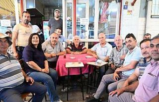 Başkan Çerçioğlu Salı Pazarı’nda vatandaşlarla...